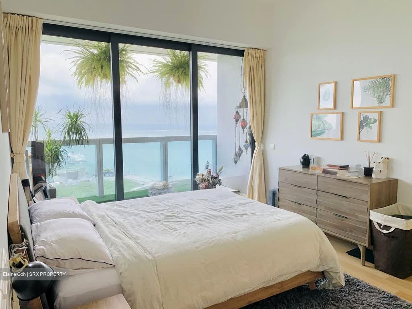 Marina Bay Residences (D1), Condominium #561692101